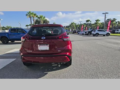Used 2021 Nissan Kicks SV FWD image 31