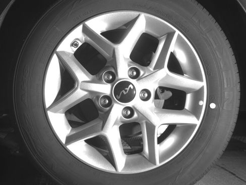 Used 2025 Kia Soul LX w/ LX Technology Package FWD image 14