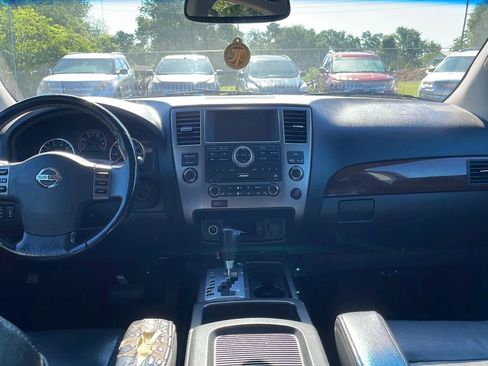 Used 2011 Nissan Armada SL image 29
