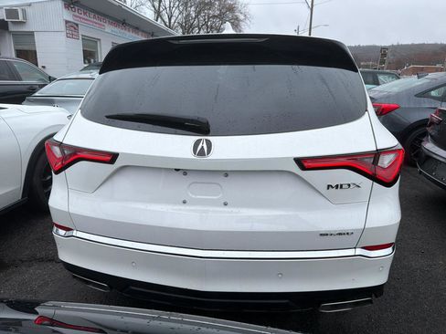Used 2023 Acura MDX SH-AWD w/ Technology Package image 7