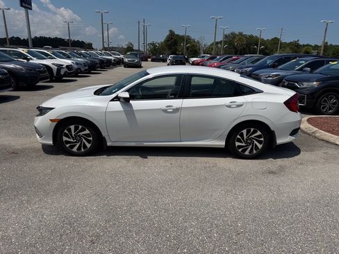Used 2021 Honda Civic LX image 10