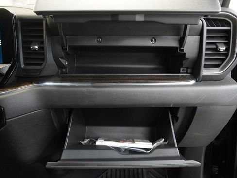 Used 2023 Chevrolet Silverado 1500 LT AWD/4WD image 38