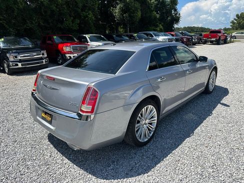 Used 2014 Chrysler 300 C image 5