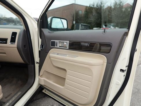 Used 2008 Lincoln MKX AWD image 25