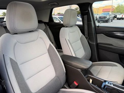 Used 2024 Chevrolet TrailBlazer LT w/ LT Cold Weather Package FWD image 14
