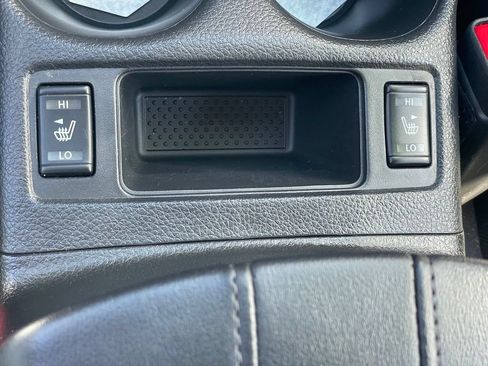 Used 2018 Nissan Rogue SV AWD/4WD image 27