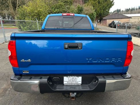 Used 2016 Toyota Tundra SR5 w/ SR5 Upgrade Package image 6