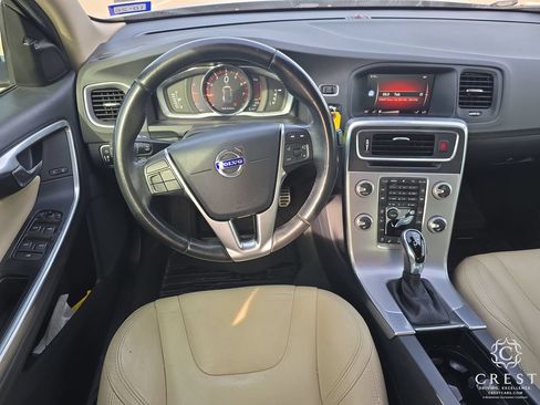 Used 2018 Volvo S60 T5 Dynamic w/ Vision Package FWD image 13