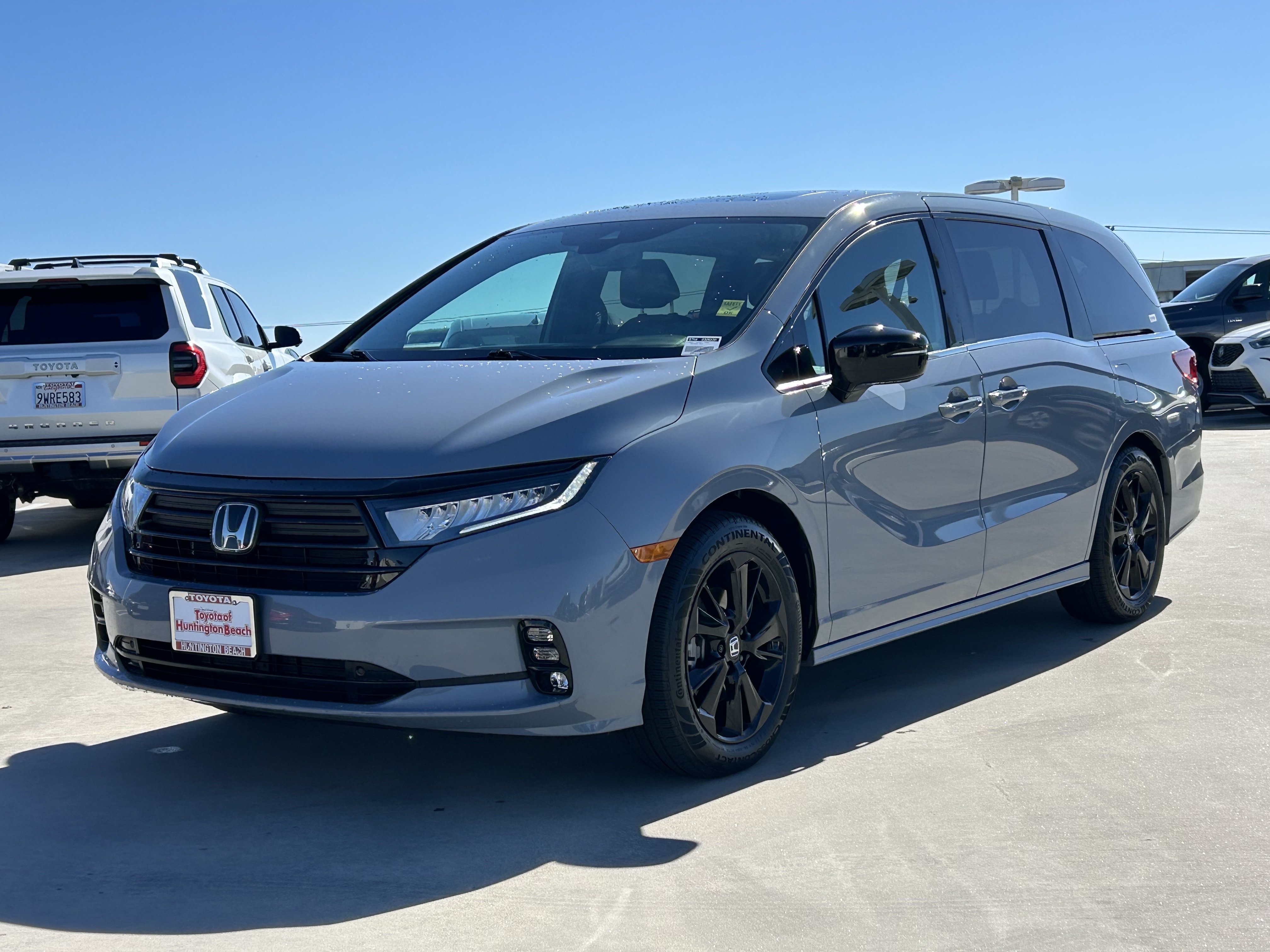 Used 2024 Honda Odyssey Sport image 6