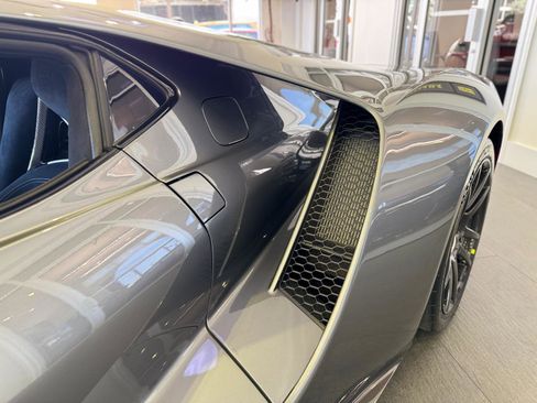 Used 2019 Ford GT Carbon Series image 14