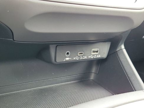 Used 2024 Subaru Crosstrek 2.0i Premium image 15