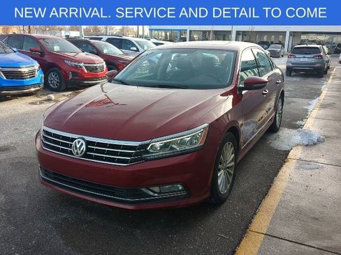 Used 2017 Volkswagen Passat 1.8T SE image 3
