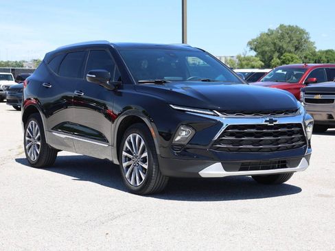 Used 2024 Chevrolet Blazer Premier w/ Enhanced Convenience Package AWD/4WD image 4