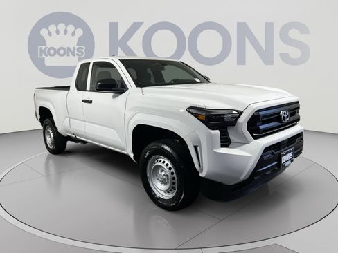 Used 2024 Toyota Tacoma SR RWD image 2