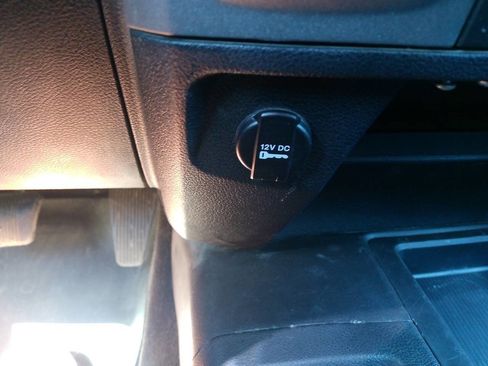 Used 2014 RAM 3500 Tradesman w/ Chrome Appearance Group image 14