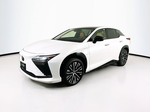 Used 2023 Lexus RZ 450e Premium w/ Technology Package image 3