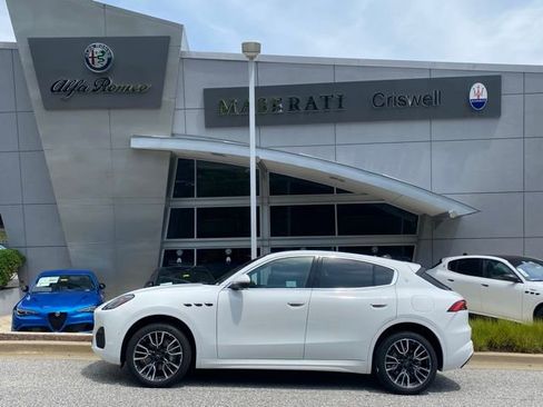 New 2025 Maserati Grecale GT image 7