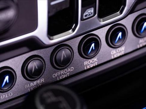 Used 2026 Jeep Gladiator Sport image 30