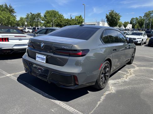 Certified 2023 BMW 740i RWD image 21