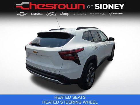 Used 2025 Chevrolet Trax LT w/ LT Convenience Package FWD image 5