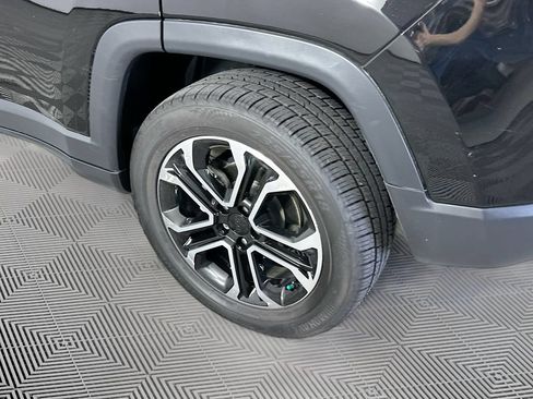 Certified 2023 Jeep Compass Limited AWD/4WD image 39