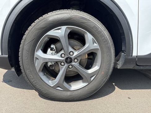 Certified 2025 Ford Escape ST-Line Select AWD/4WD image 10