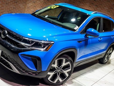 Used 2023 Volkswagen Taos SEL image 6