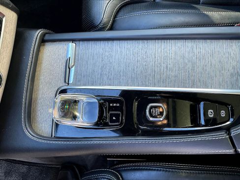 Used 2023 Volvo XC90 B6 Ultimate image 20