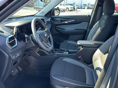 New 2026 Chevrolet TrailBlazer LS image 8