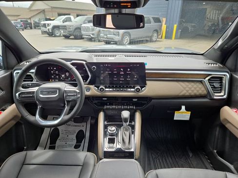 New 2026 GMC Canyon Denali AWD/4WD image 3