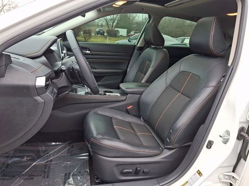 Used 2020 Nissan Altima 2.5 SR w/ Premium Package image 14