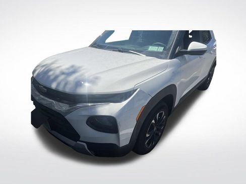 Used 2023 Chevrolet TrailBlazer LT AWD/4WD image 3