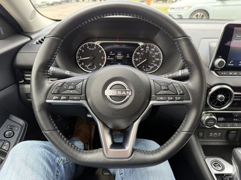 Used 2025 Nissan Sentra SV w/ All-Weather Package FWD image 12