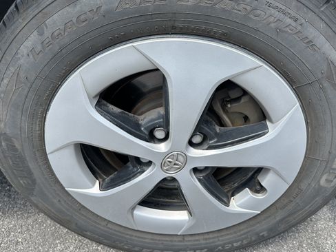 Used 2013 Toyota Prius Two FWD image 13