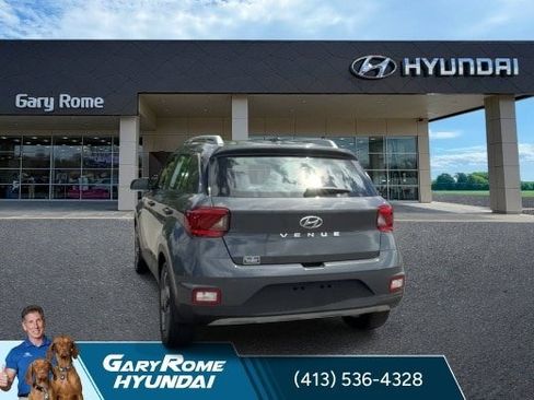 Used 2023 Hyundai Venue SEL FWD image 7