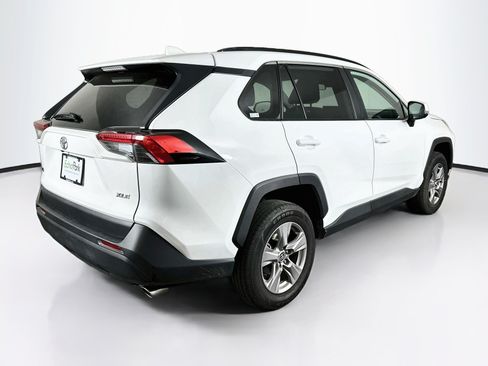 Used 2025 Toyota RAV4 XLE FWD image 9
