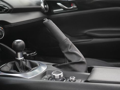 Used 2023 MAZDA MX-5 Miata Grand Touring RWD image 26