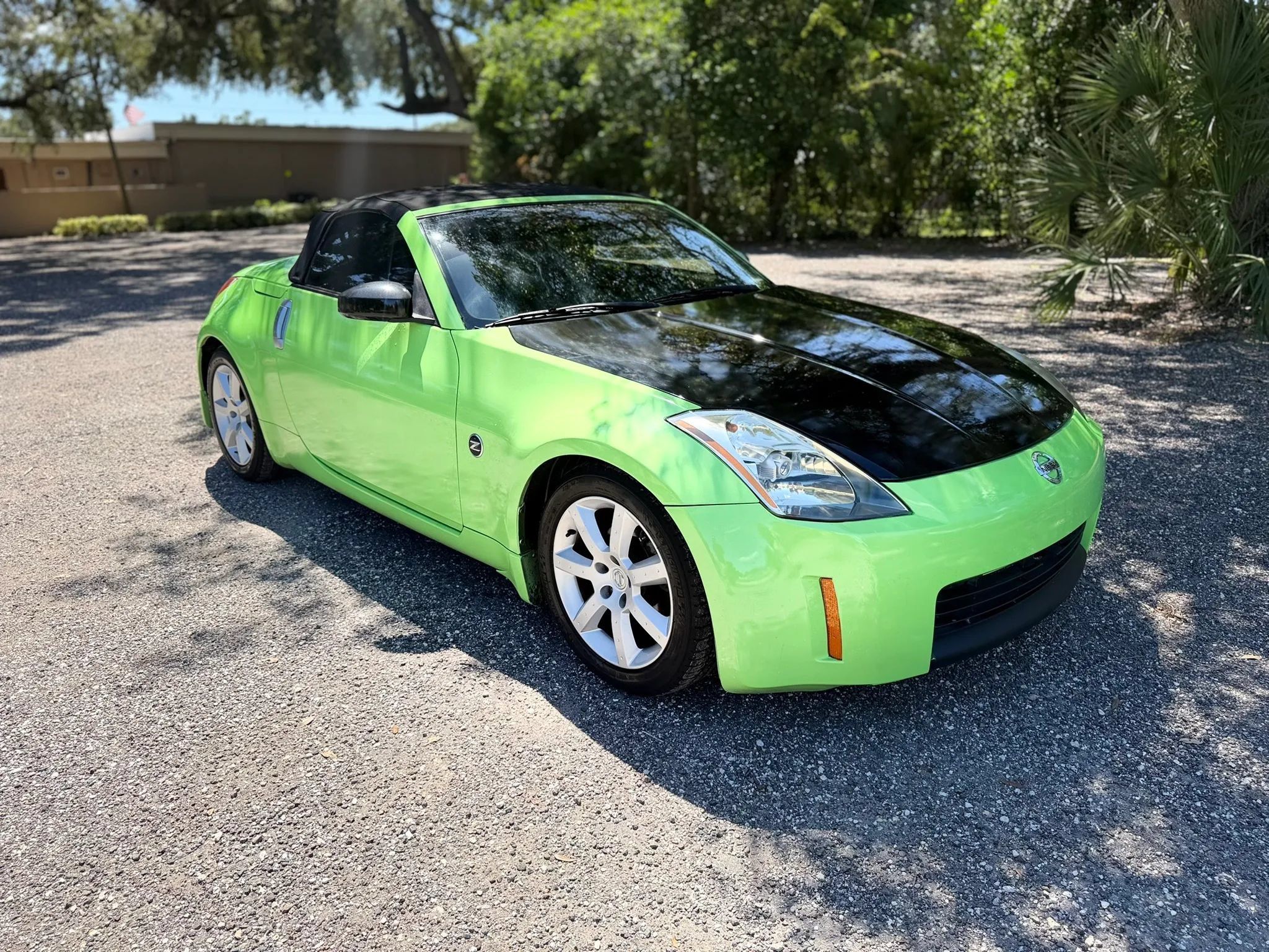 Used 2004 Nissan 350Z Touring RWD image 3