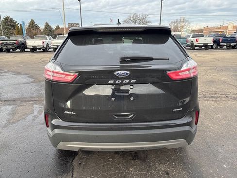 Used 2023 Ford Edge SEL w/ Convenience Package image 4