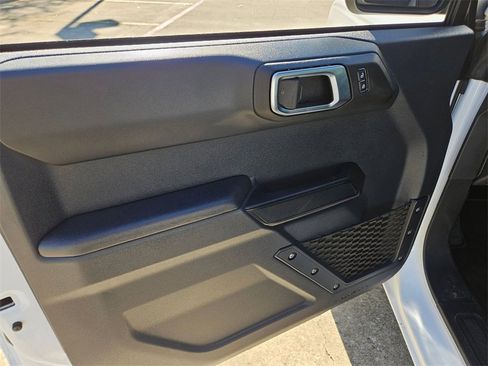 Used 2025 Ford Bronco Big Bend image 13