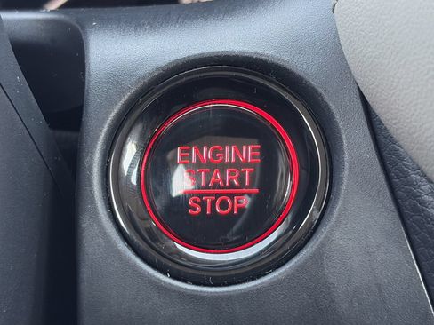 Used 2023 Honda HR-V LX image 7