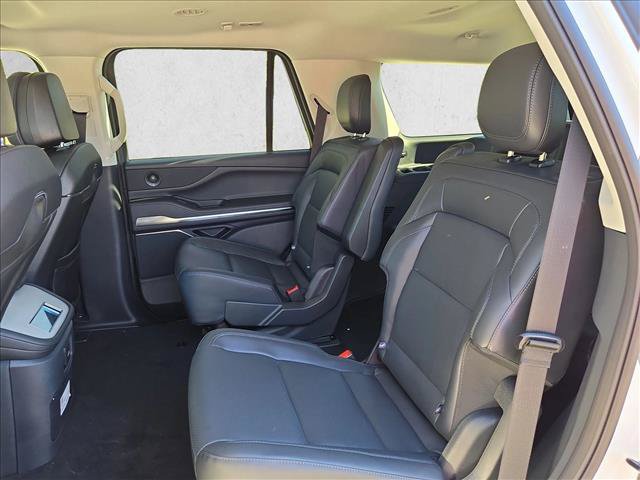 New 2027 Lincoln Navigator Premiere AWD/4WD image 16