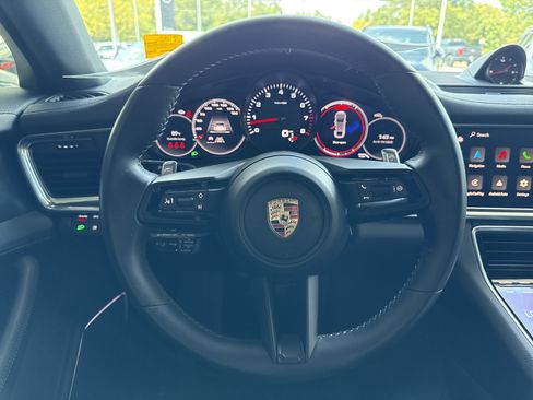 Used 2023 Porsche Panamera Platinum Edition image 36