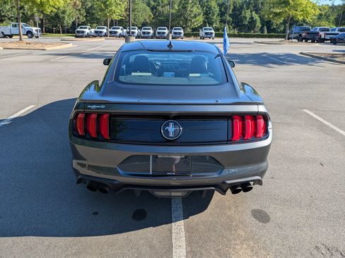 Certified 2020 Ford Mustang Coupe RWD image 5