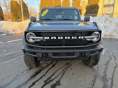 Used 2023 Ford Bronco Wildtrak image 2