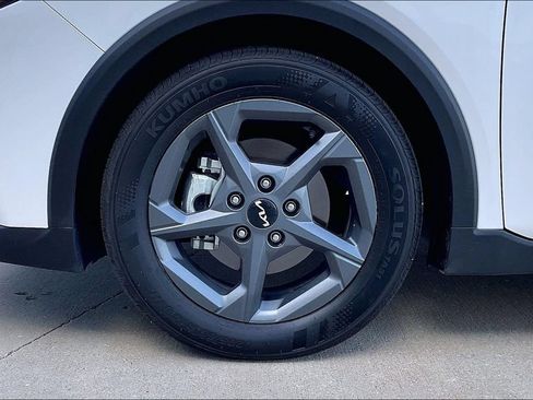 Used 2025 Kia K4 FWD image 8