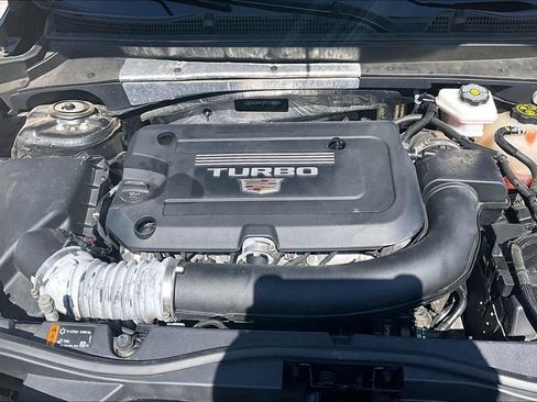 Certified 2023 Cadillac XT4 Luxury w/ Cold Weather Package FWD image 9