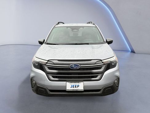 Used 2025 Subaru Forester Premium w/ Convenience Package #1 image 9