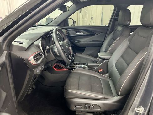 Used 2021 Chevrolet TrailBlazer RS FWD image 19