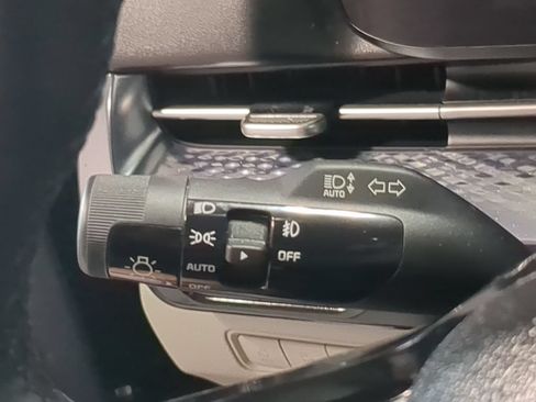 Used 2024 Kia Carnival SX Prestige FWD image 26